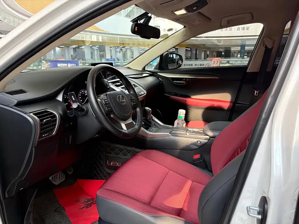 Lexus NX 2021 из CN, фото 2