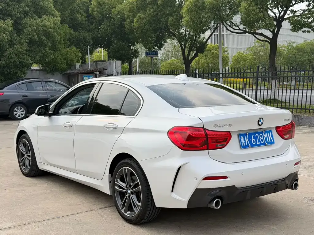 BMW 1 Series 2022 из CN, фото 4