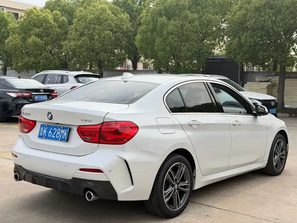 BMW 1 Series 2022 из CN, фото 10