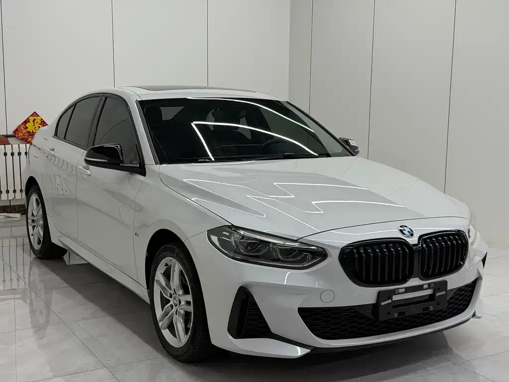 BMW 1 Series 2021 из CN, фото 3