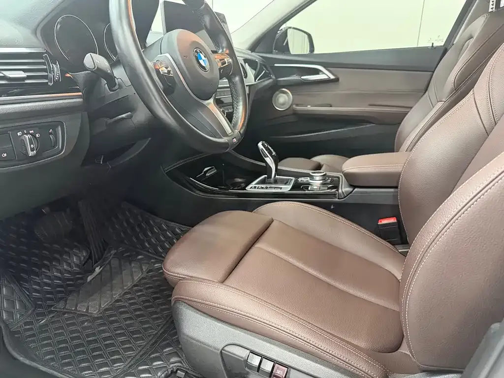 BMW 1 Series 2021 из CN, фото 7