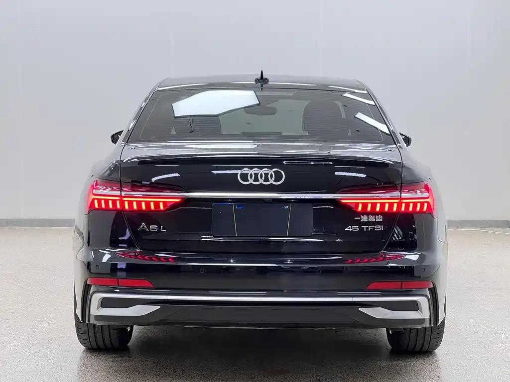 Audi A6L — фото 6
