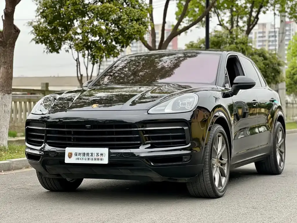 Porsche Cayenne — фото 1