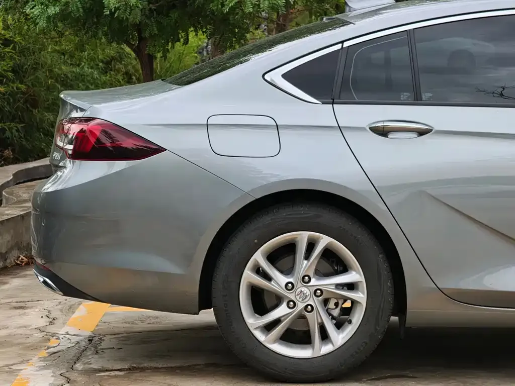 Buick Regal — фото 2