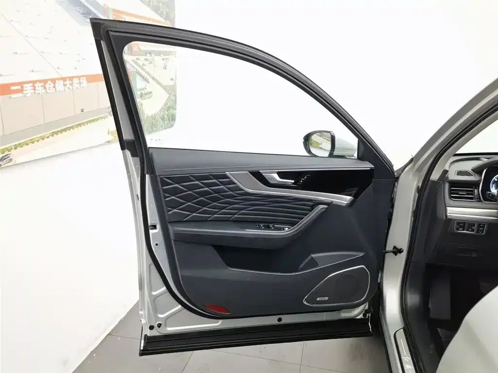 Hongqi HS5 2023 из CN, фото 4