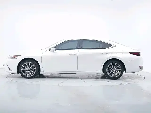 Lexus ES — фото 5