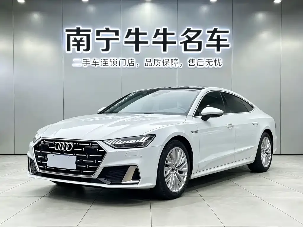 Audi A7L — фото 1