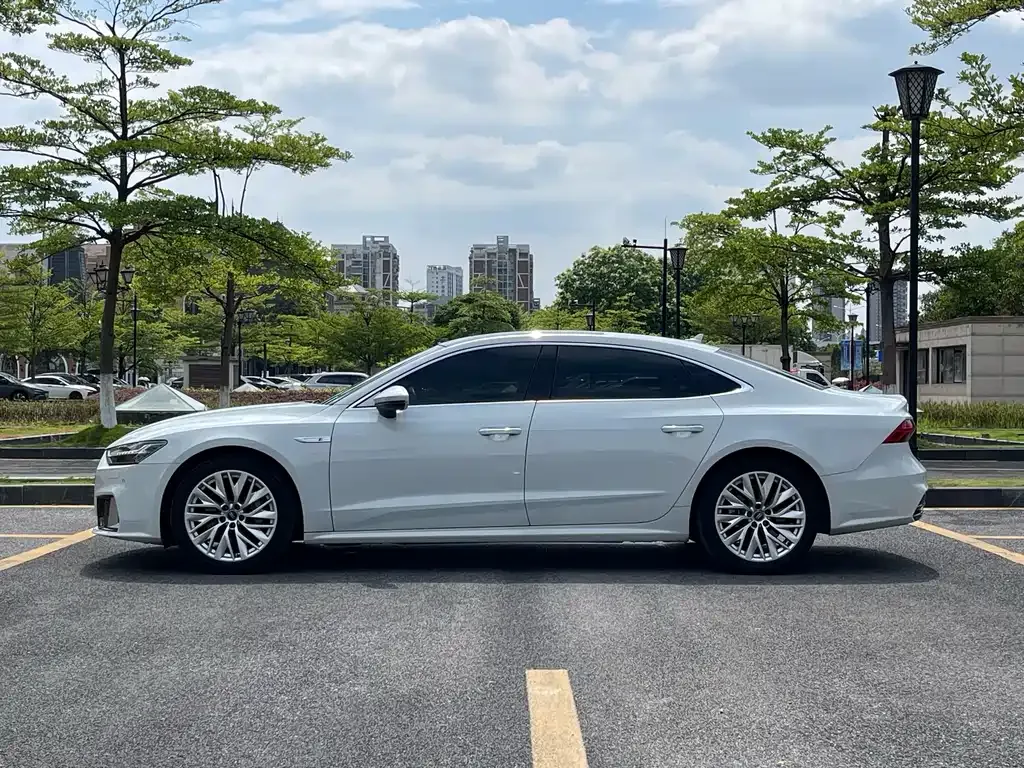 Audi A7L — фото 4