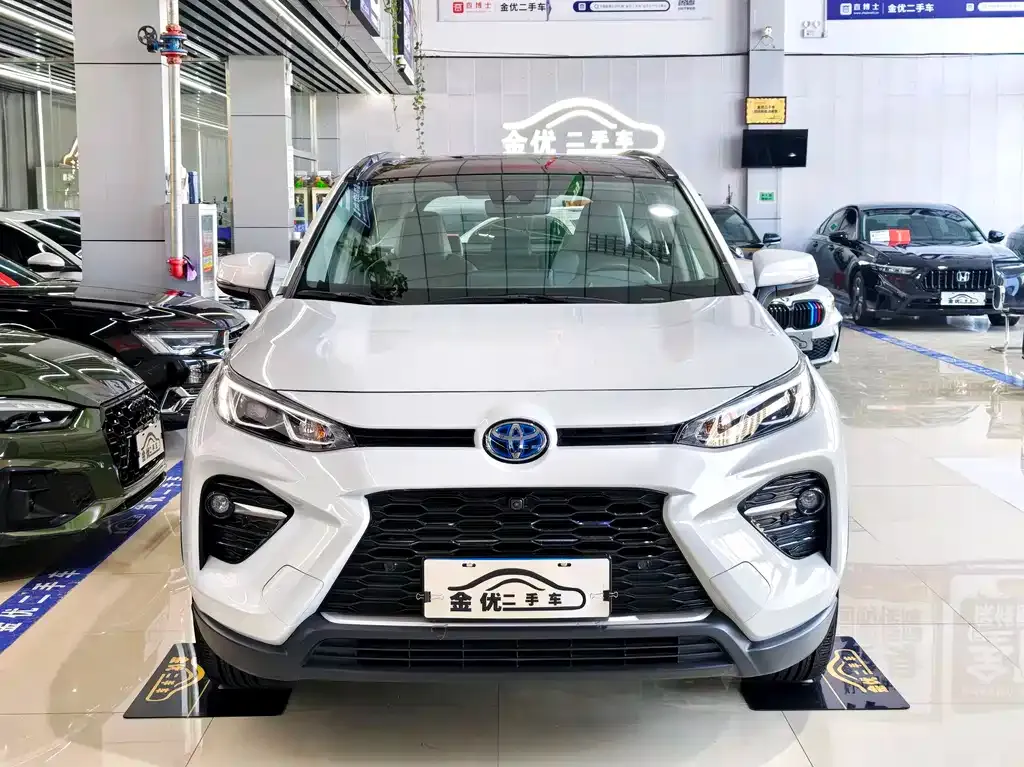 Toyota Wildlander — фото 6