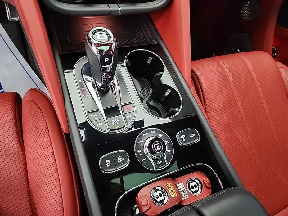 Bentley Bentayga 2022 из KR, фото 9