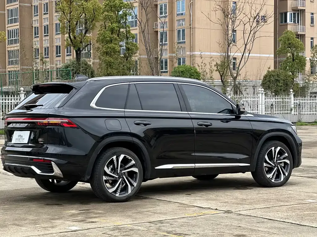 Geely Xingyue L — фото 9