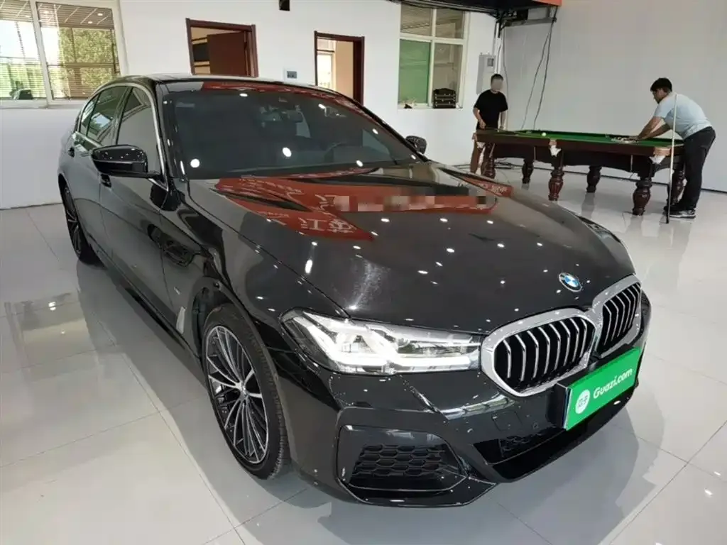 BMW 5 Series — фото 10