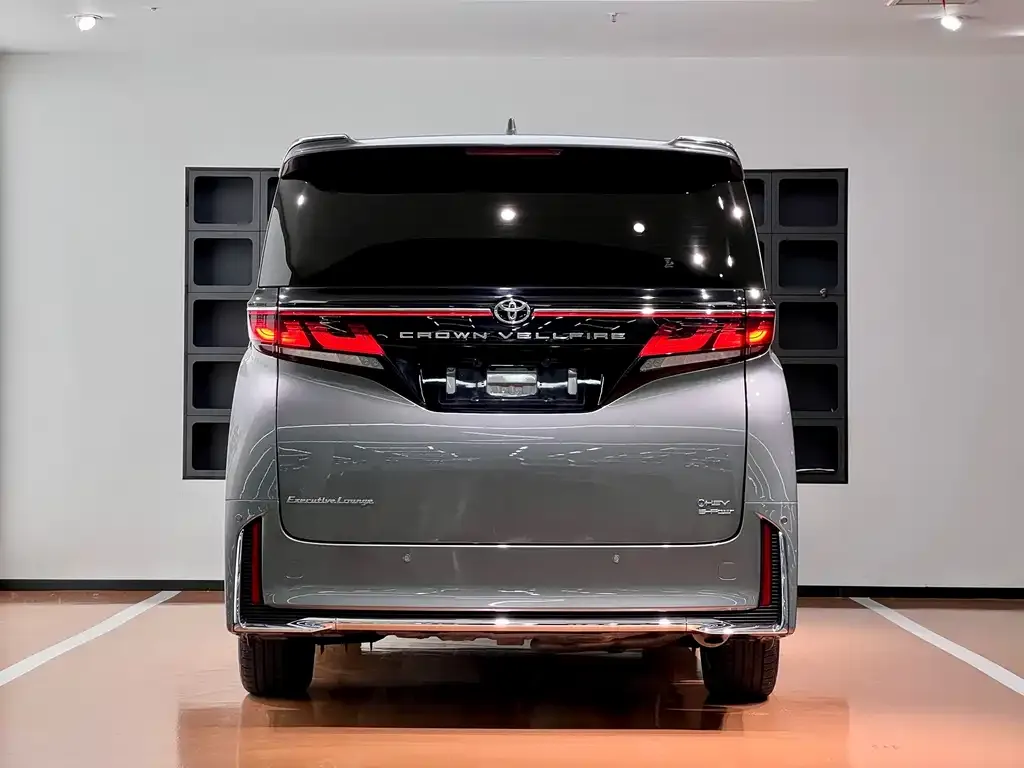 Toyota Vellfire — фото 2