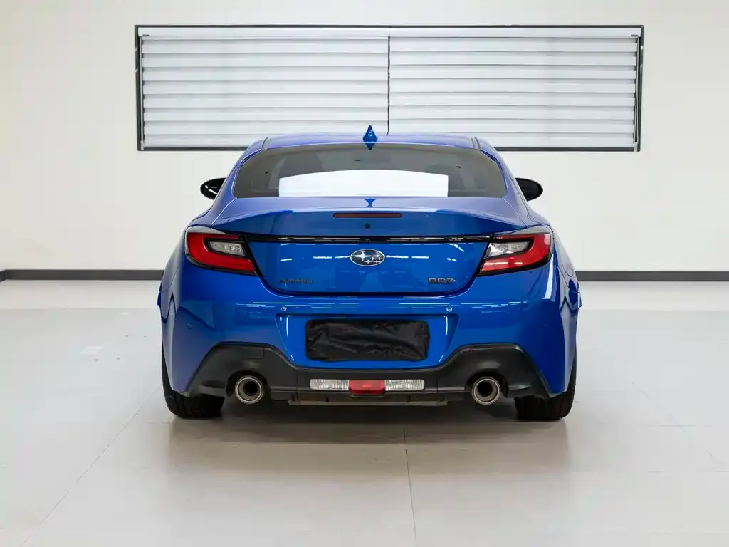 Subaru BRZ 2023 из CN, фото 4