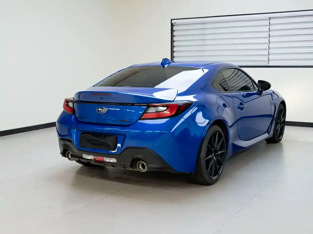Subaru BRZ 2023 из CN, фото 6