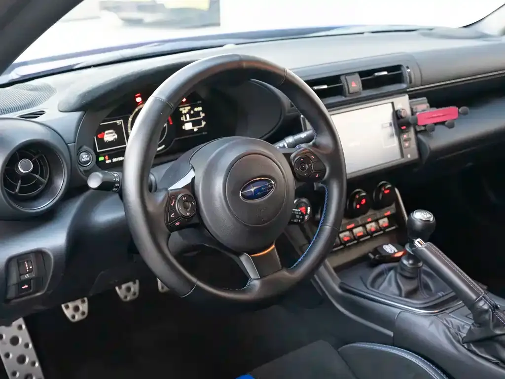 Subaru BRZ 2023 из CN, фото 8