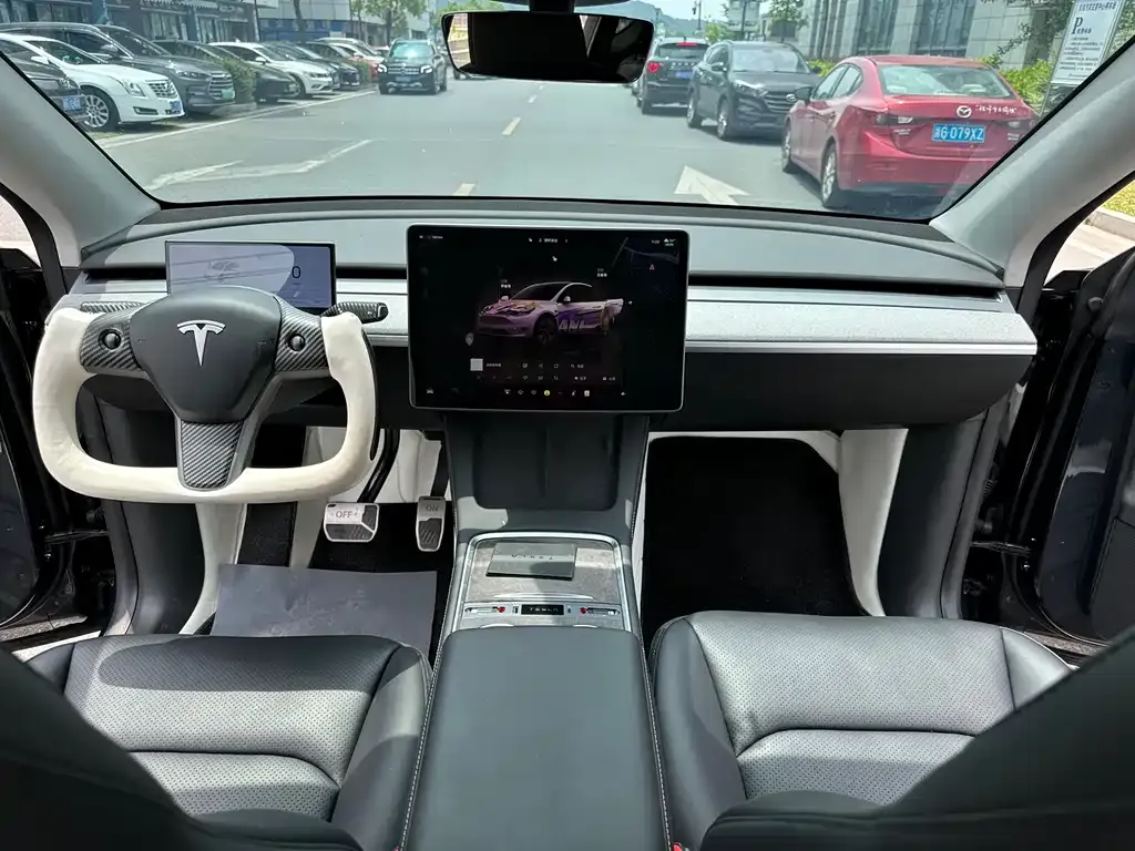 Tesla Model Y — фото 3