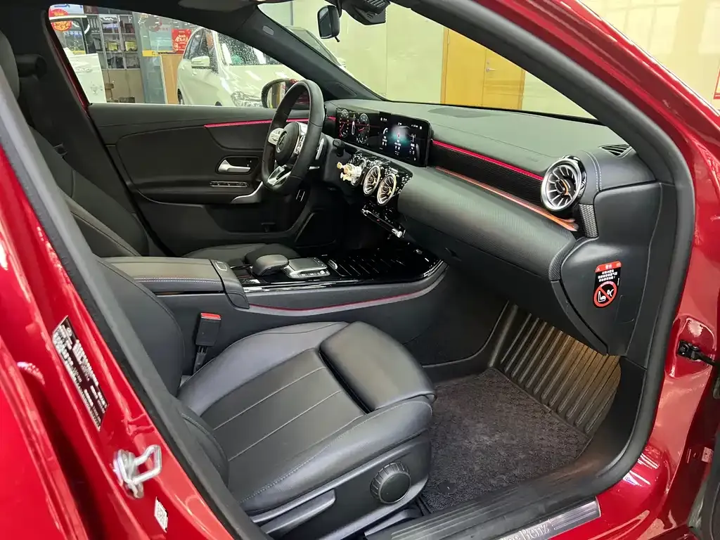 Mercedes-Benz A-Class — фото 10