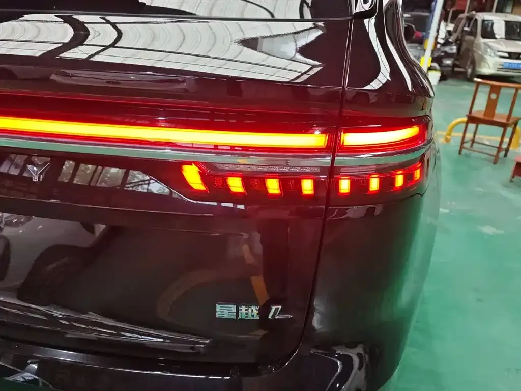 Geely Xingyue L — фото 10