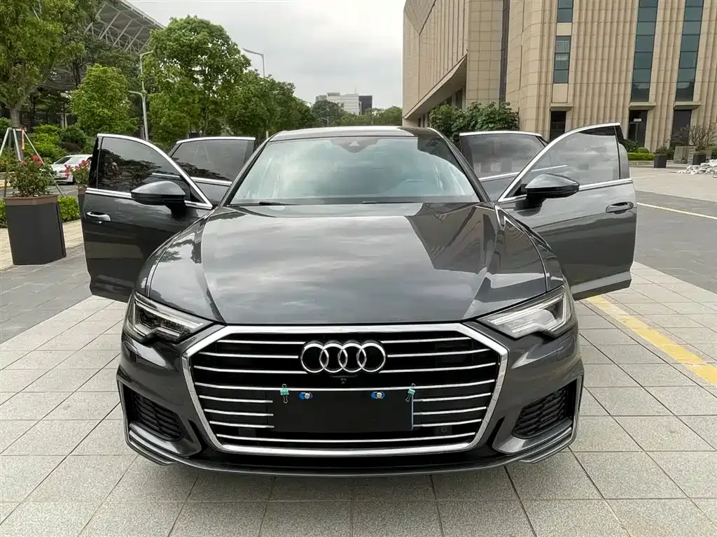 Audi A6L — фото 7