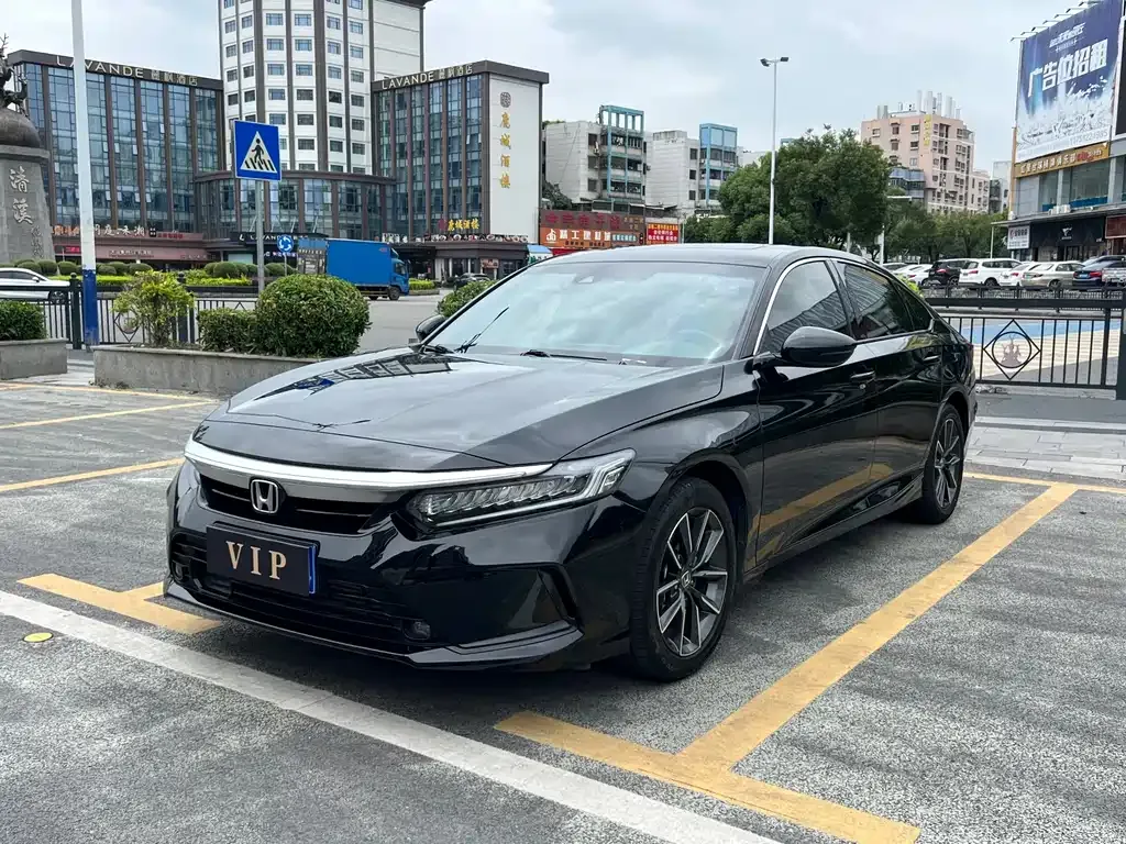Honda Inspire — фото 1