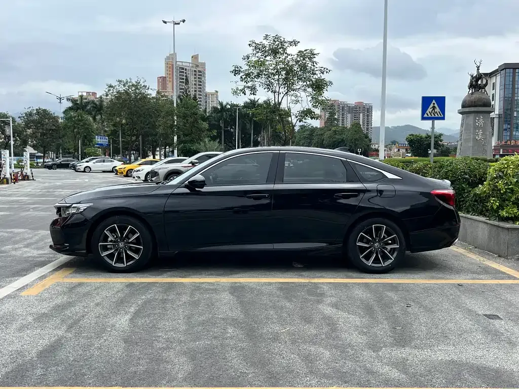 Honda Inspire — фото 10