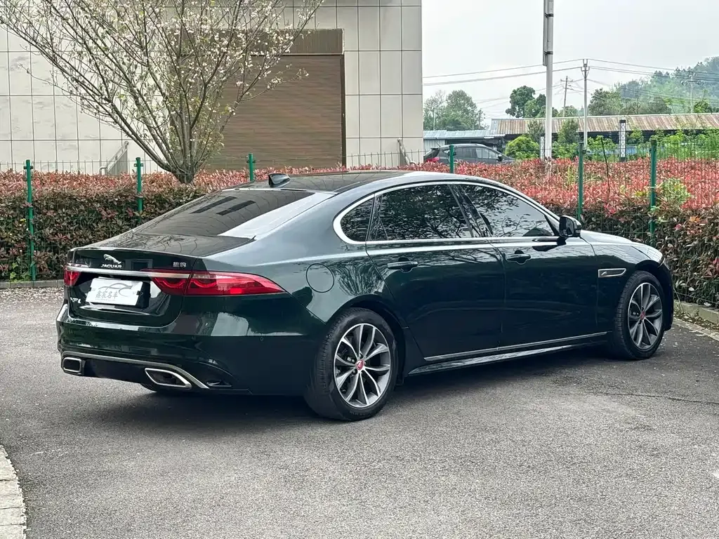 Jaguar XFL — фото 4