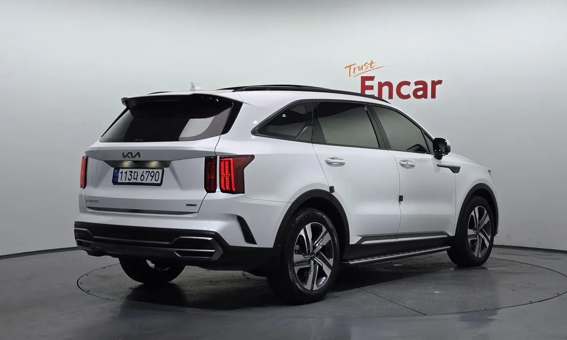 Kia Sorento — фото 8