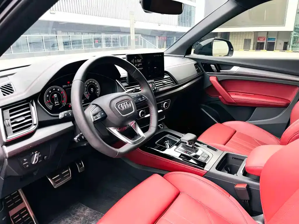 Audi Q5L — фото 4