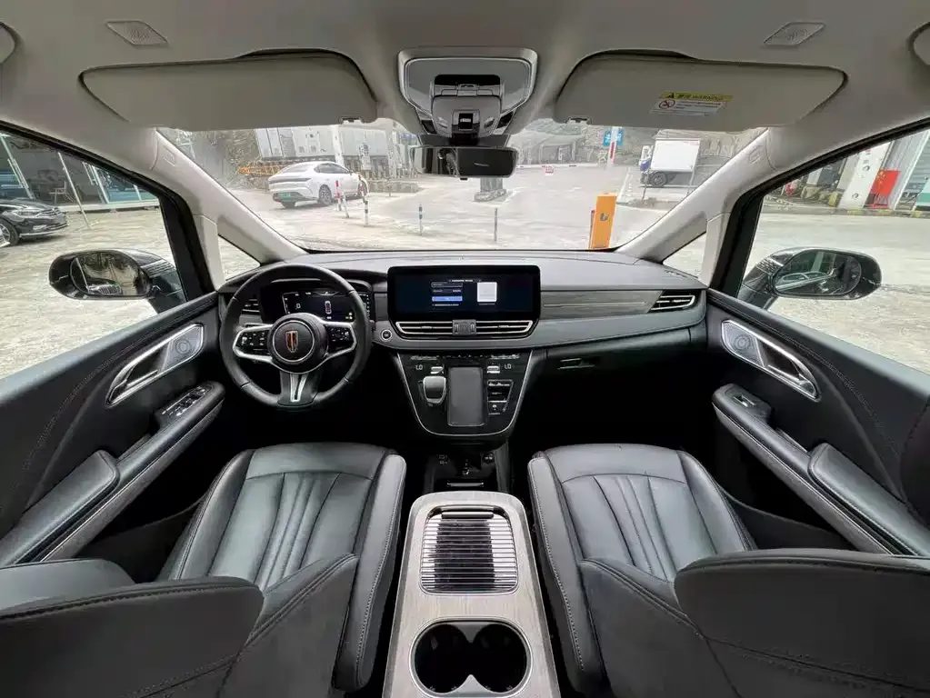 Hongqi HQ9 PHEV 2024 из CN, фото 3