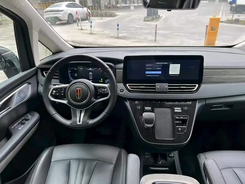 Hongqi HQ9 PHEV 2024 из CN, фото 2