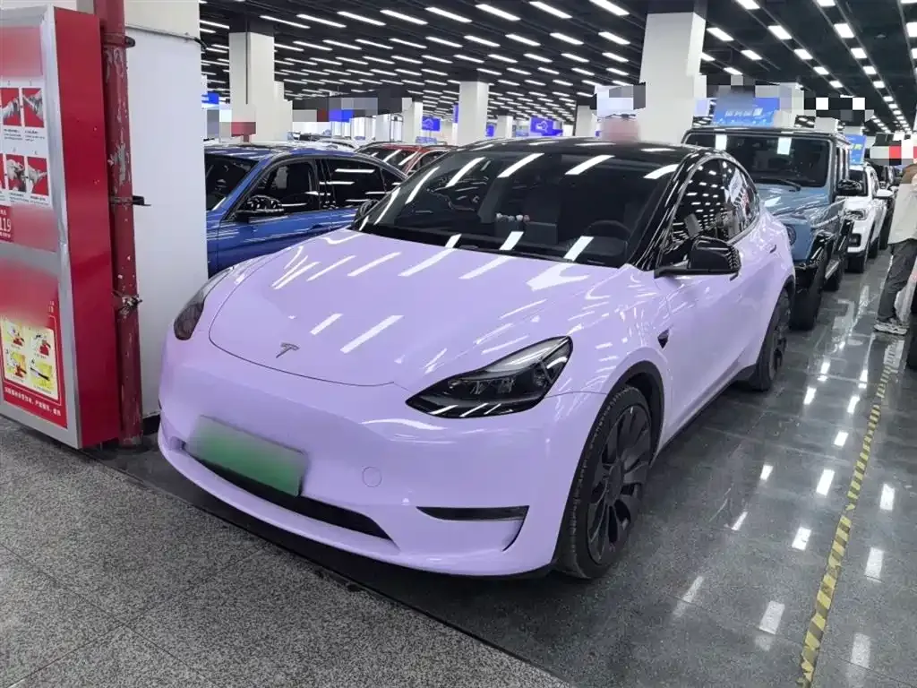 Tesla Model Y — фото 8