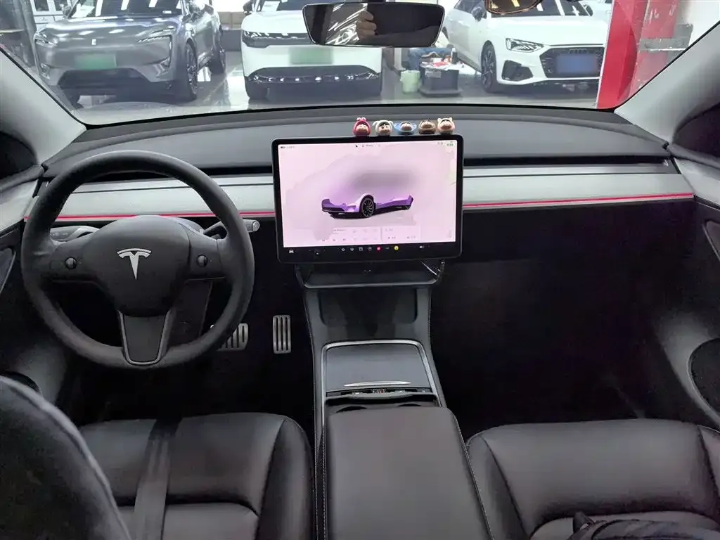 Tesla Model Y — фото 3