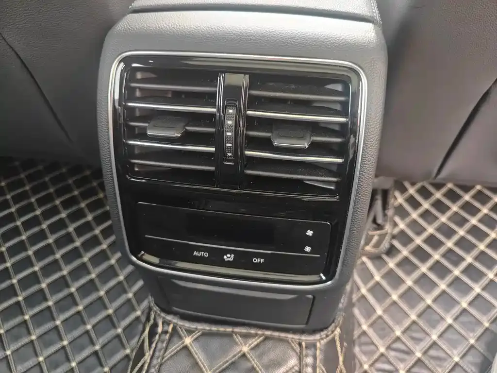 Volkswagen Magotan 2021 из CN, фото 2