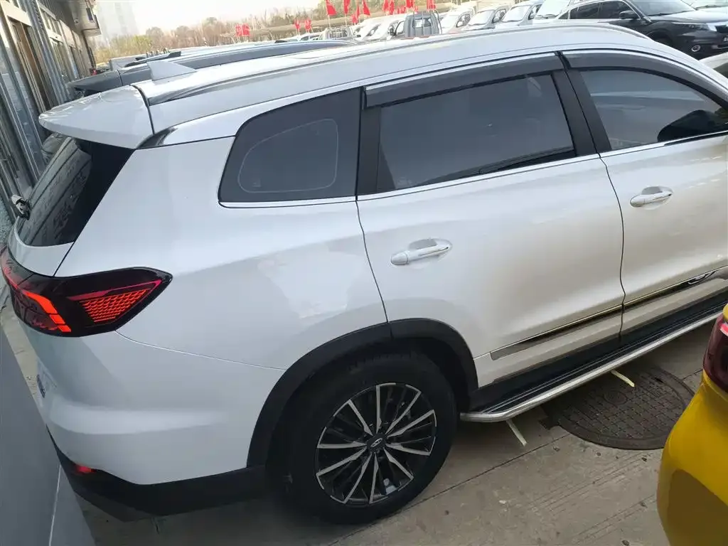 Chery Tiggo 8 PRO — фото 10