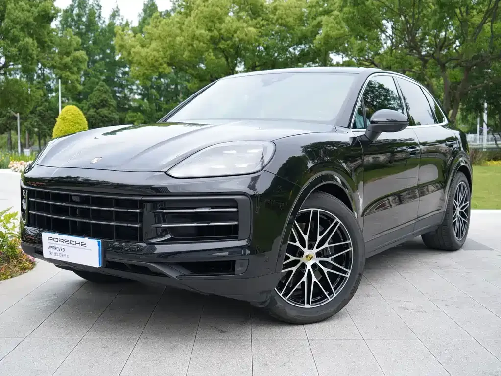 Porsche Cayenne — фото 1