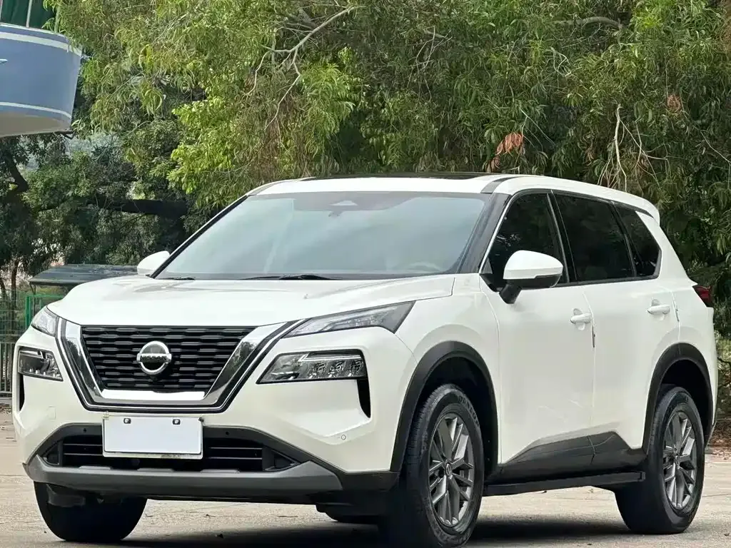 Nissan X-Trail — фото 1