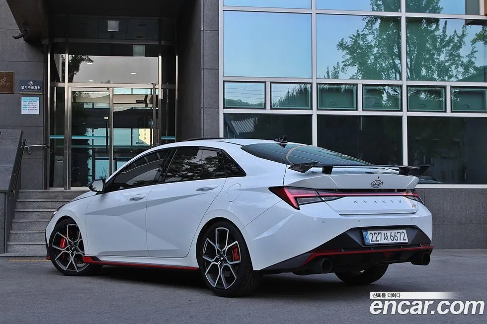 Hyundai AVANTE — фото 4