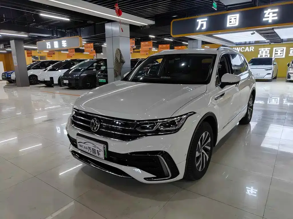 Volkswagen 途观L插电混动 2022 из CN, фото 3