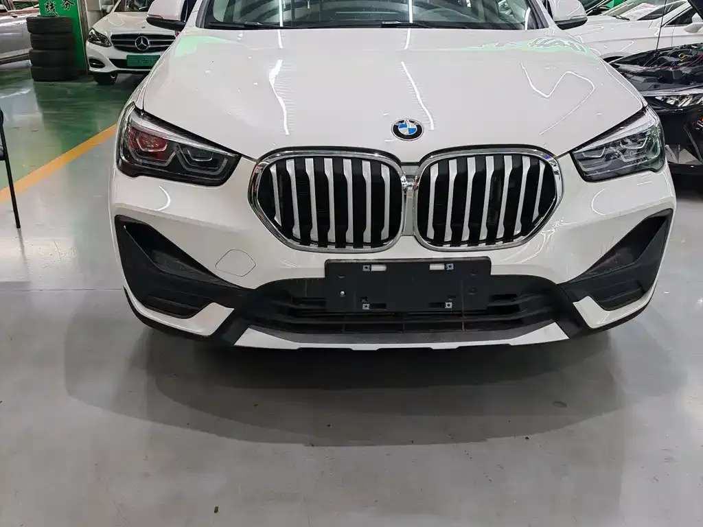 BMW X1 — фото 5