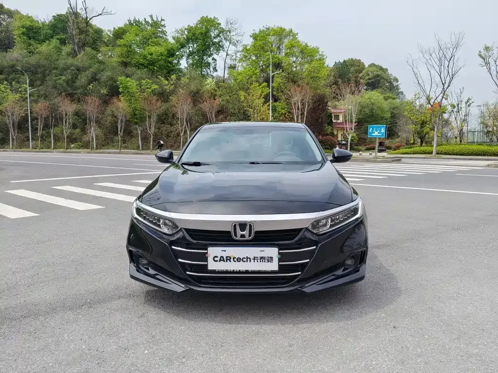 Honda Accord — фото 9