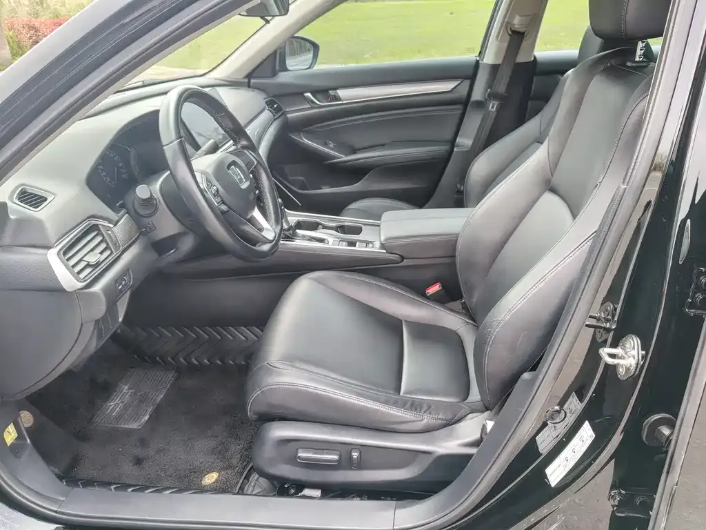 Honda Accord — фото 4