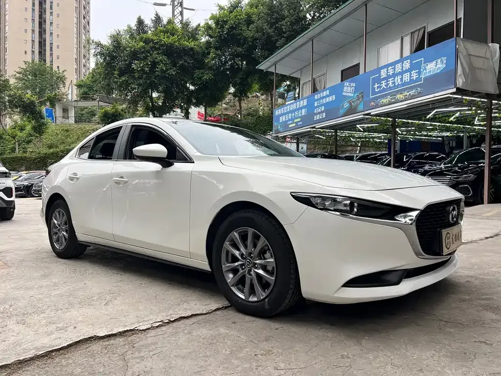 Mazda 3 Axela — фото 10