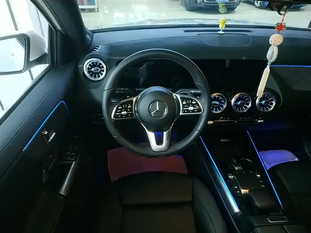Mercedes-Benz GLA — фото 6