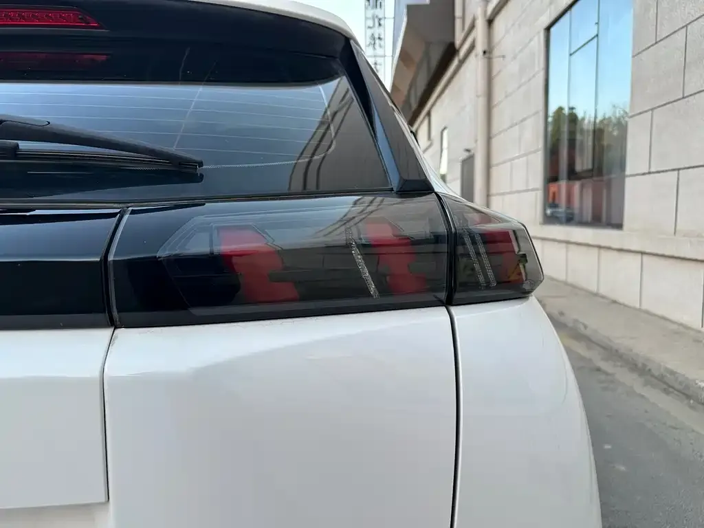 Peugeot 2008 2022 из CN, фото 2