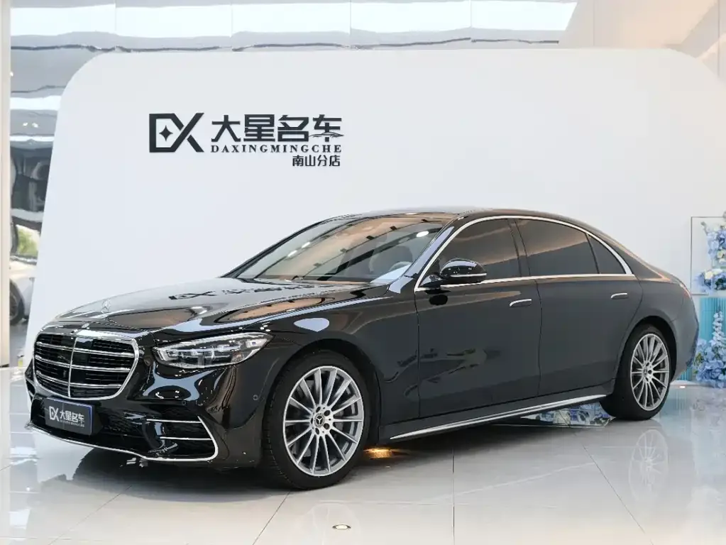 Mercedes-Benz S-Class — фото 1