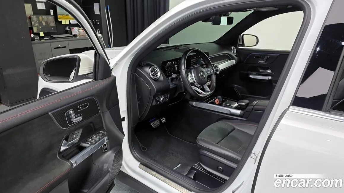 Mercedes-Benz GLB-Class — фото 10