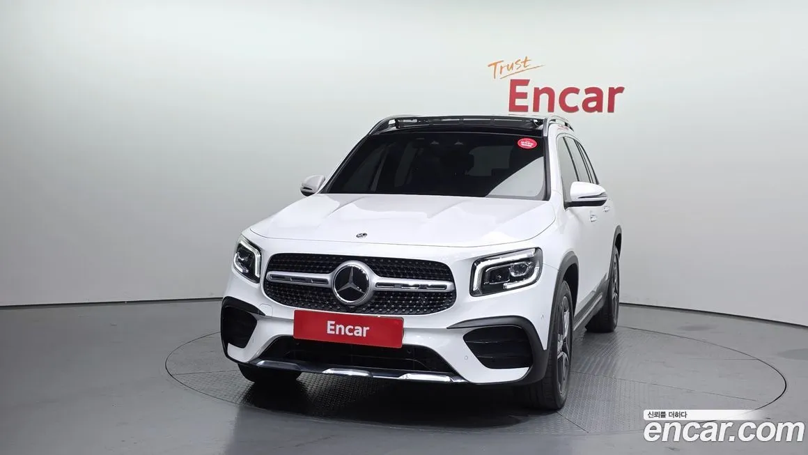 Mercedes-Benz GLB-Class — фото 7