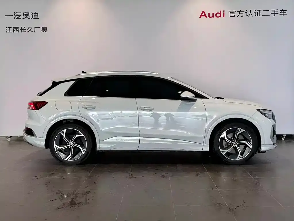 Audi Q4 e-tron — фото 3