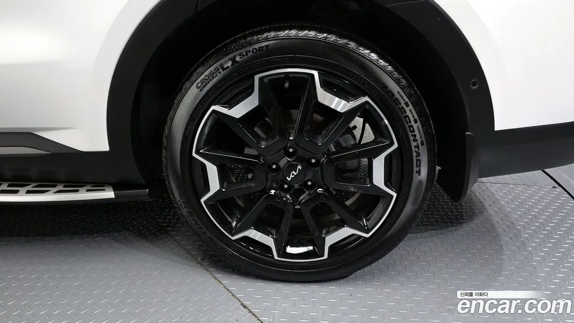 Kia Sorento — фото 9